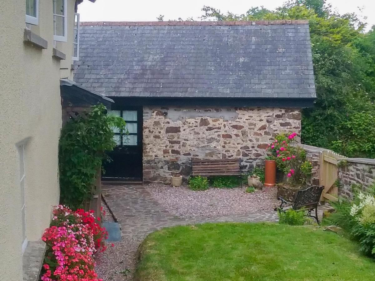 Villa The Old Workshop Knowstone Exterior foto